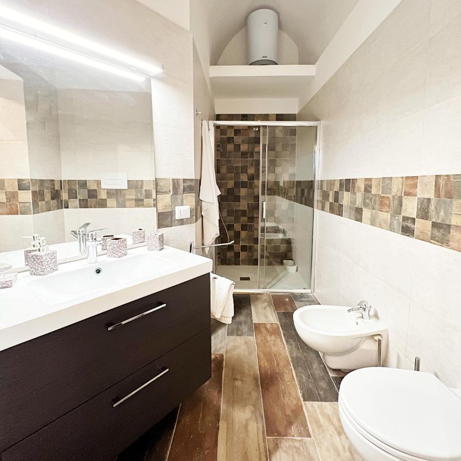Light Rooms Неаполь Экстерьер фото